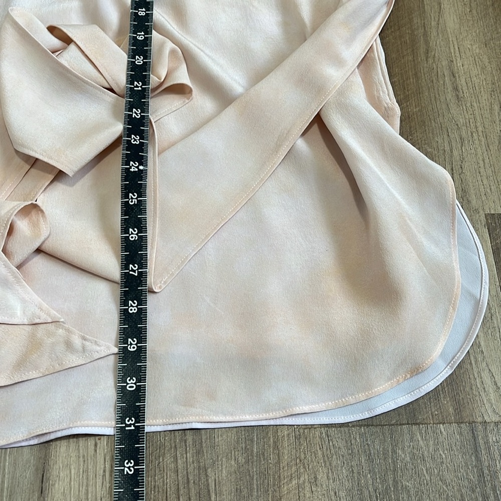 M.M. LaFleur Selena Brushstroke Ballet Belted Silk Light Blush Tunic Top Medium - Picture 10 of 11